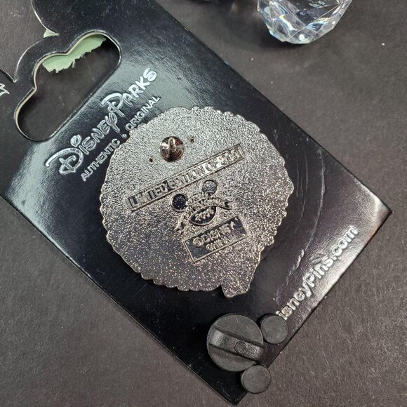 Disney Donald Duck Trading Pin Santa Christmas Wreath Candy Cane Badge Brooch - Picture 3 of 5